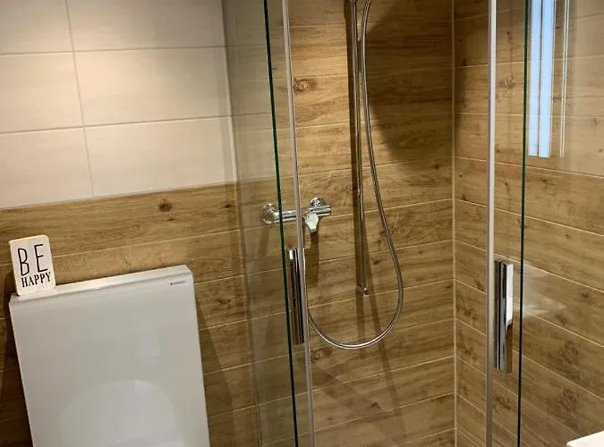 Fluehblueemli Lejlighed *