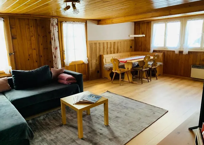 Fluehblueemli شقة جريندلوالد