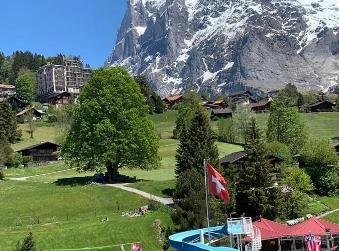 Fluehblueemli Lejlighed *